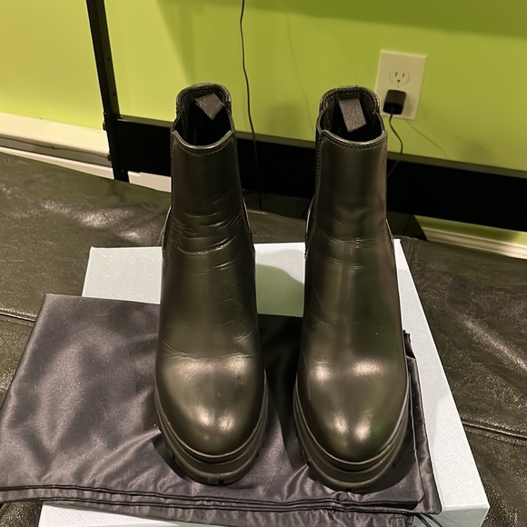 Prada boots - Picture 5 of 8